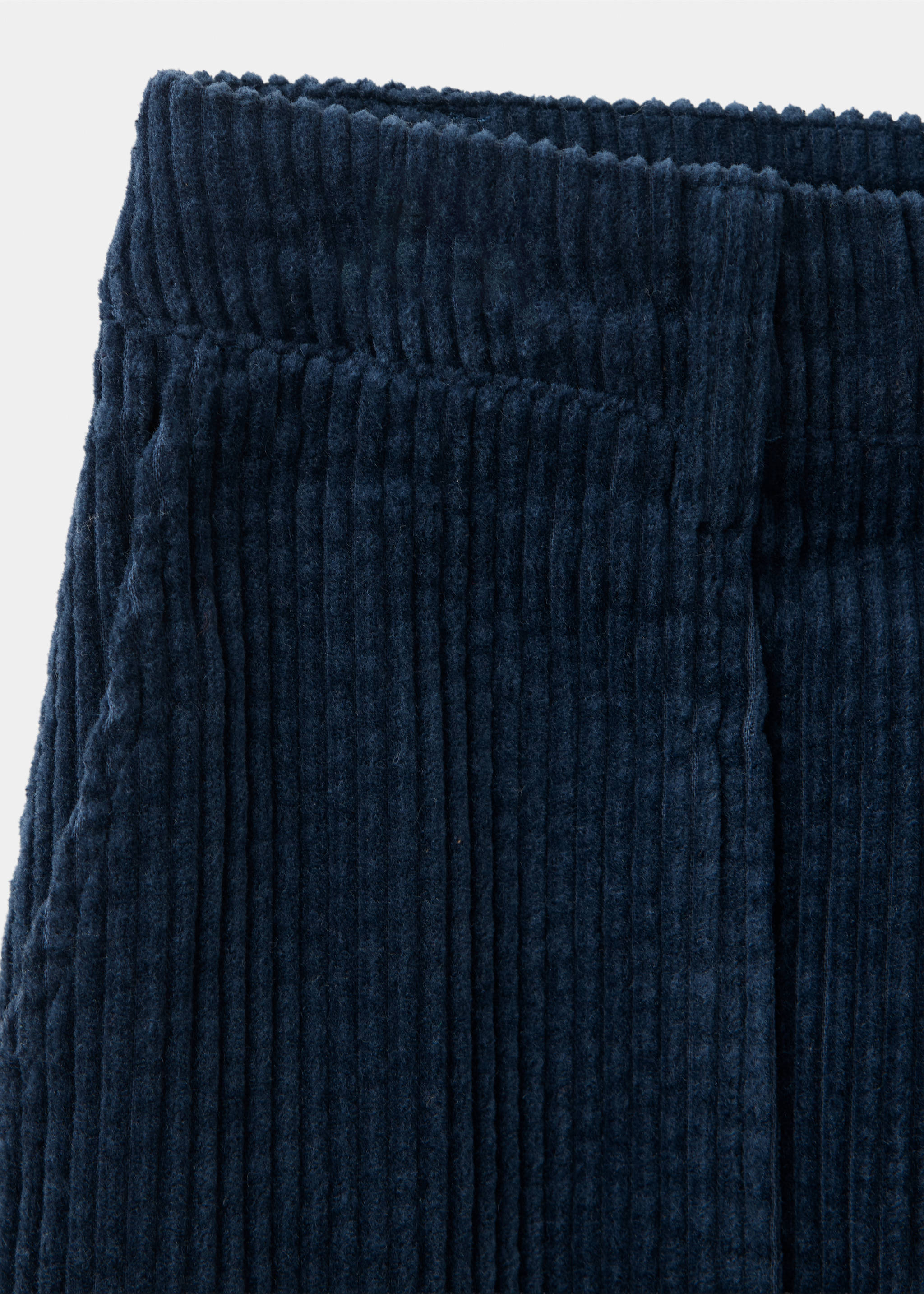Navy blue corduroy skirt fabric detail, Navy. Ref: 37098269-00.