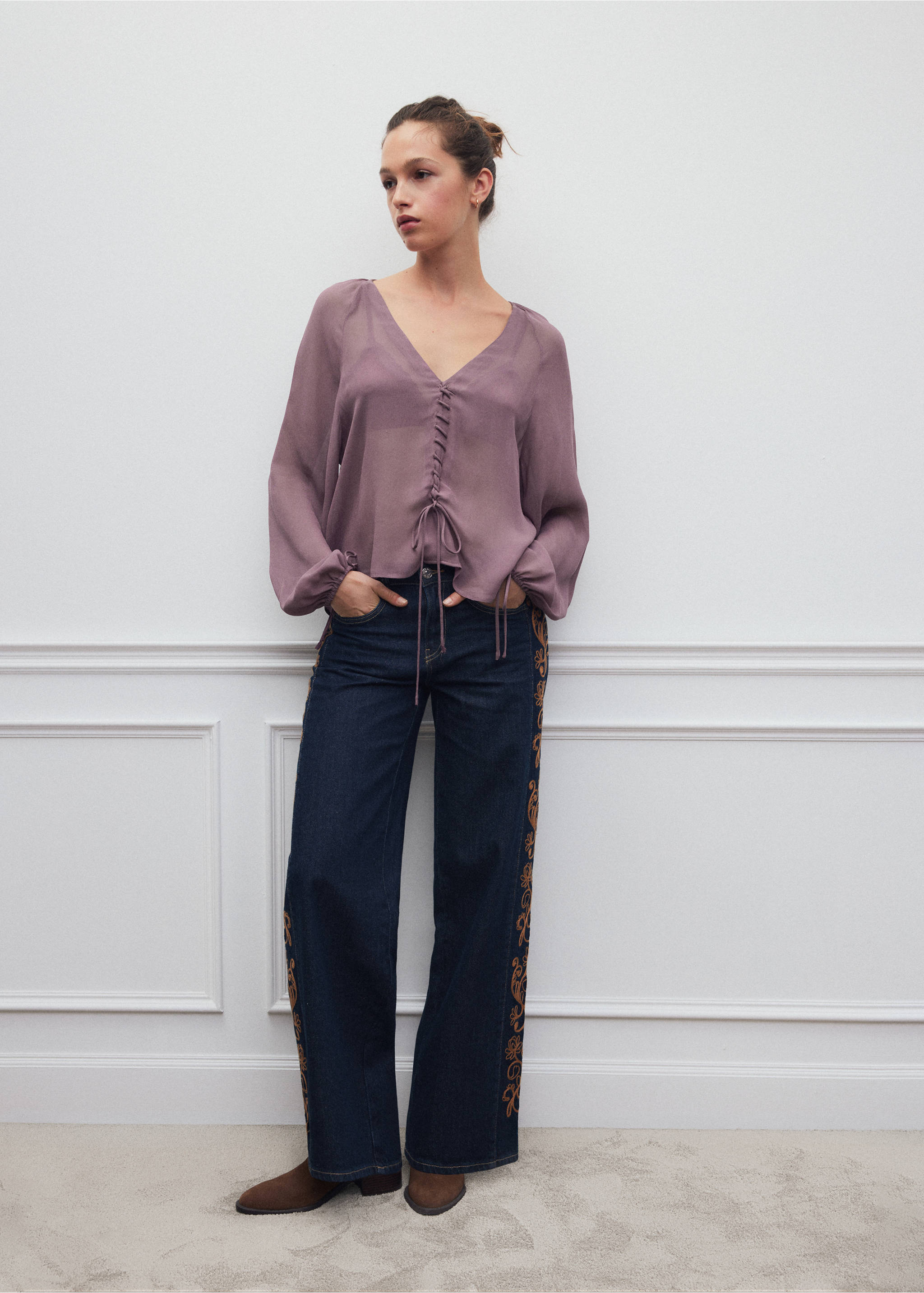 Mauve V-neck shirt with long sleeves and drawstring front., Pink. Ref: 37098272-00.