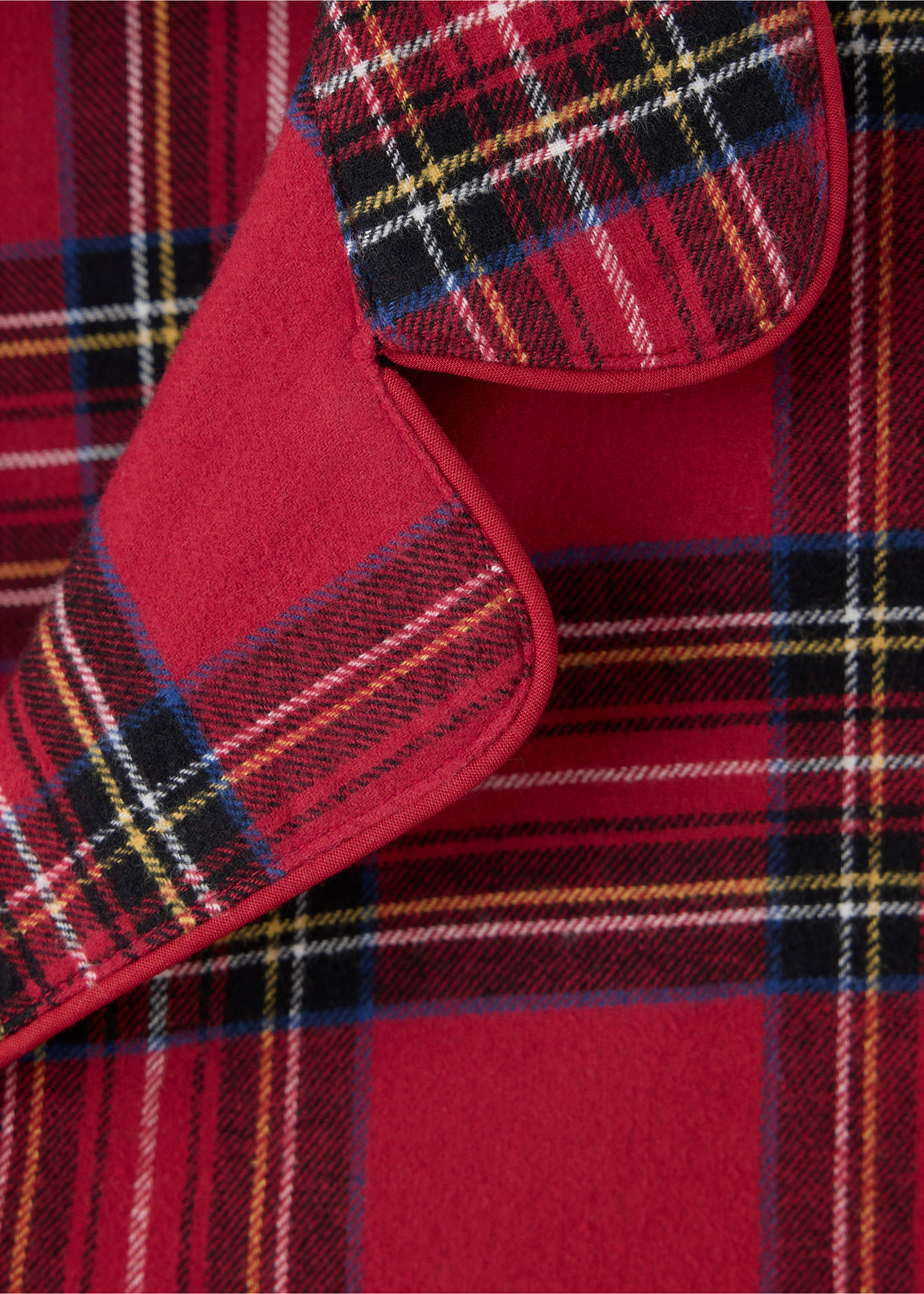 Close-up of red tartan plaid pajama collar with piping detail., Red. Ref: 37098281-00.