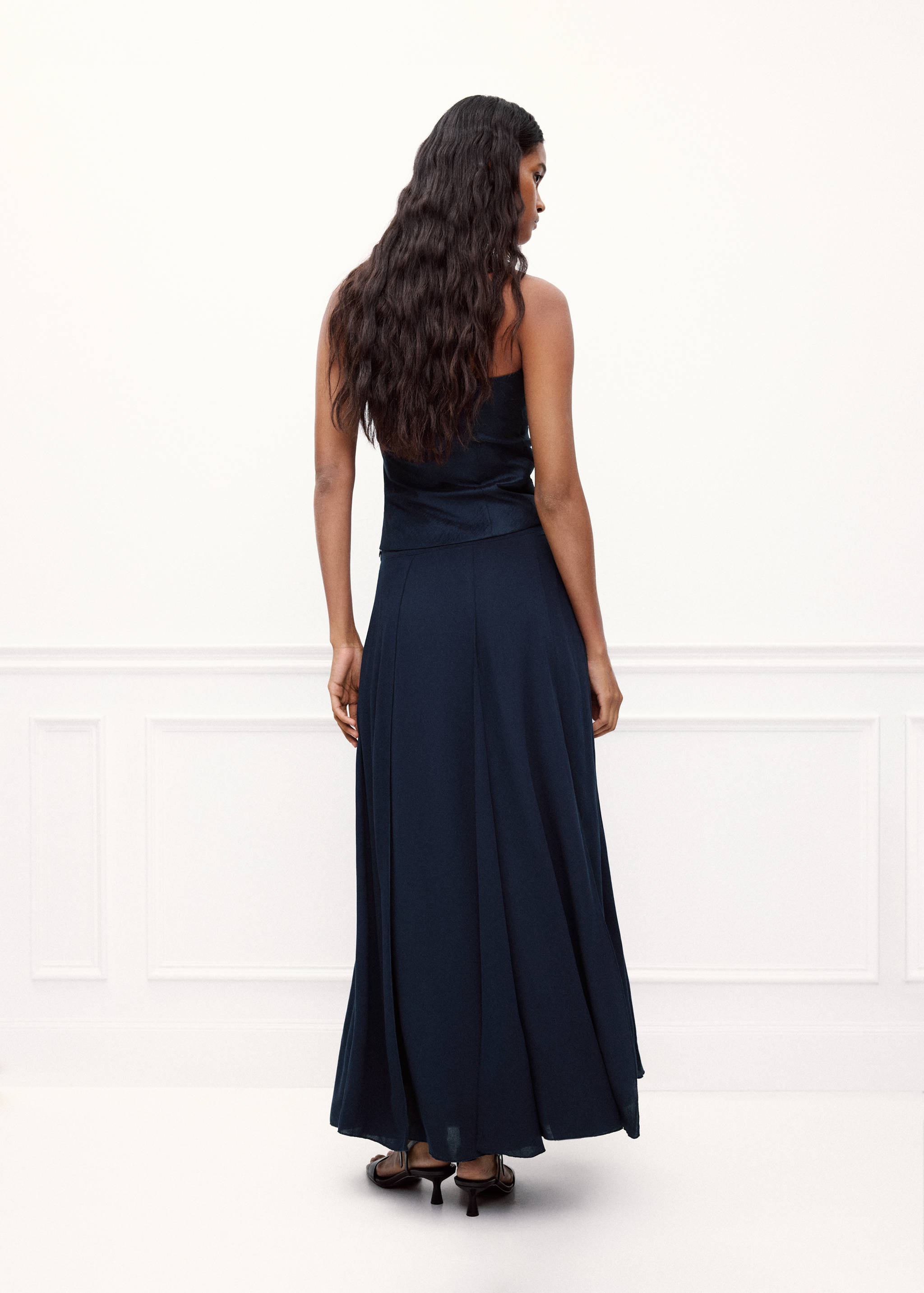 Chiffon skirt with seams - Reverse of the article