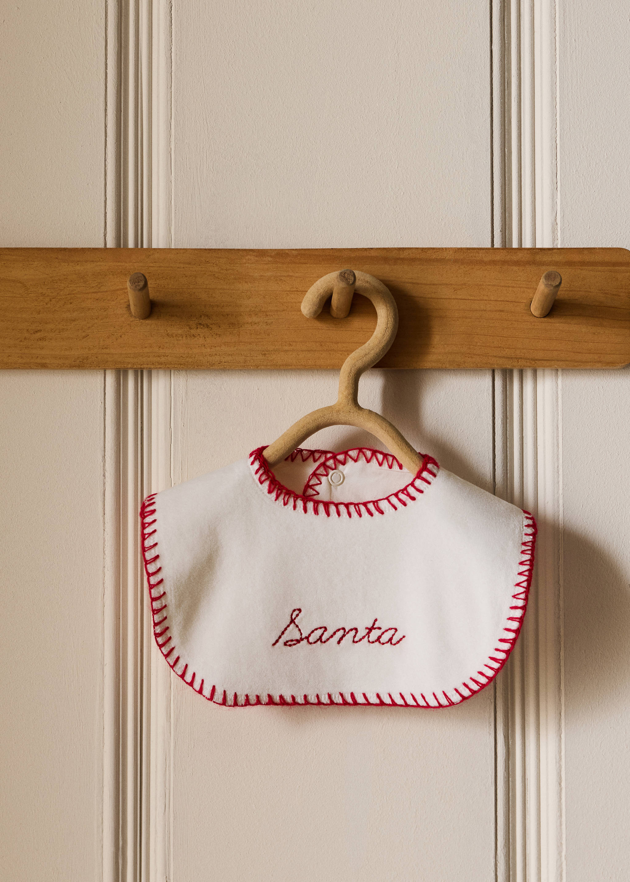 Embroidered Christmas bib - General plane