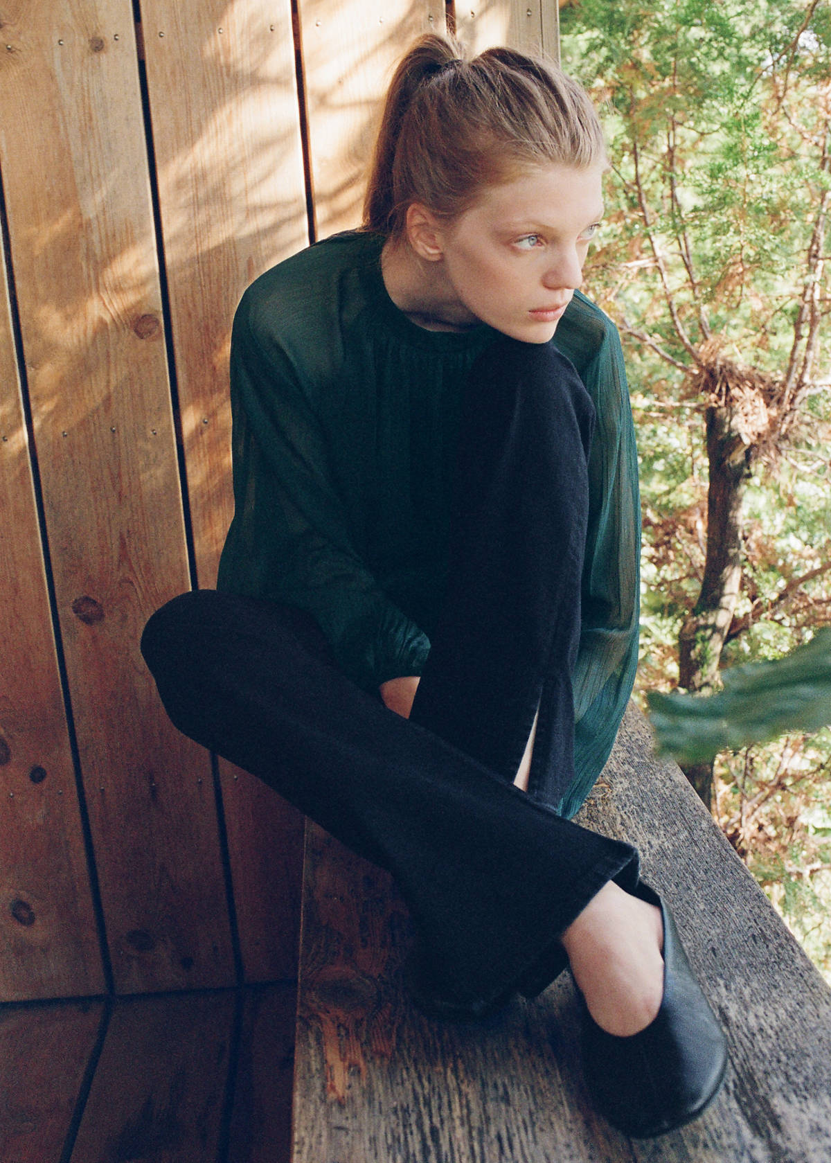 Straight-leg jeans with openings — Deep Dark Blue