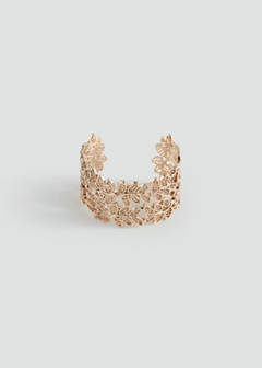 Textured flower ring — Gold 1