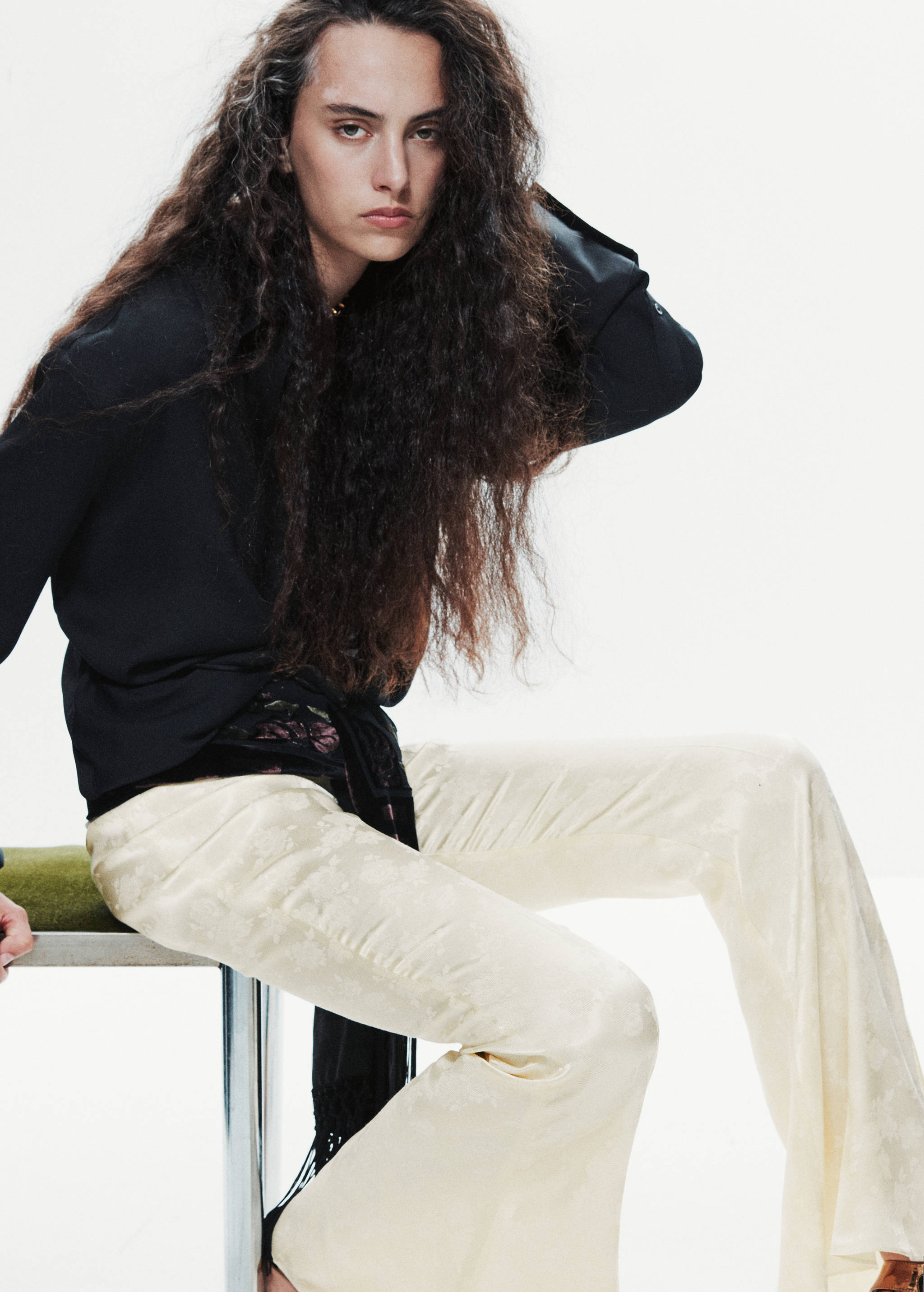Jacquard flared trousers - Details of the article 2