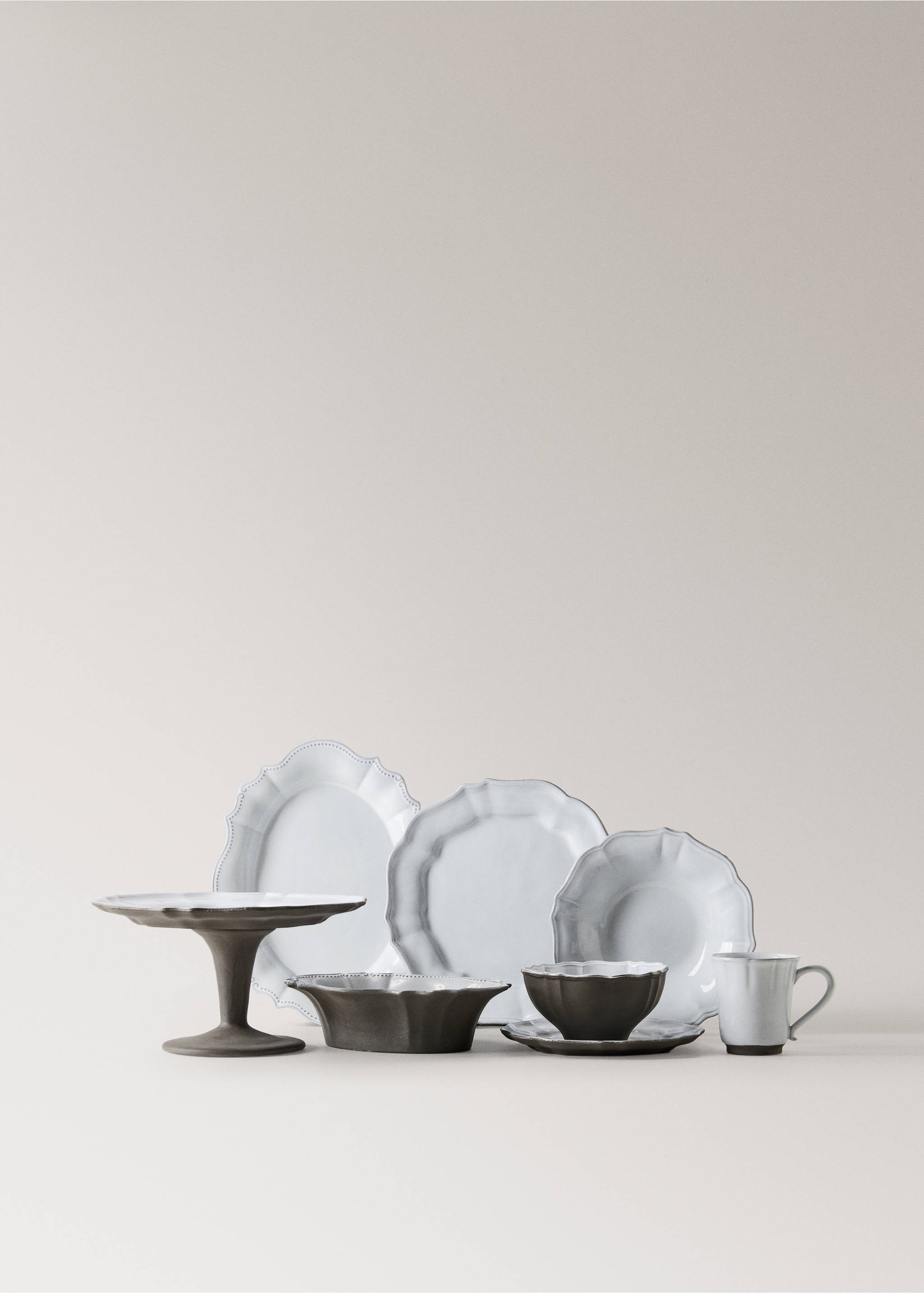Large recycled stoneware bowl - Details of the article 3, Light/Pastel Grey. Ref: 37102041-00.