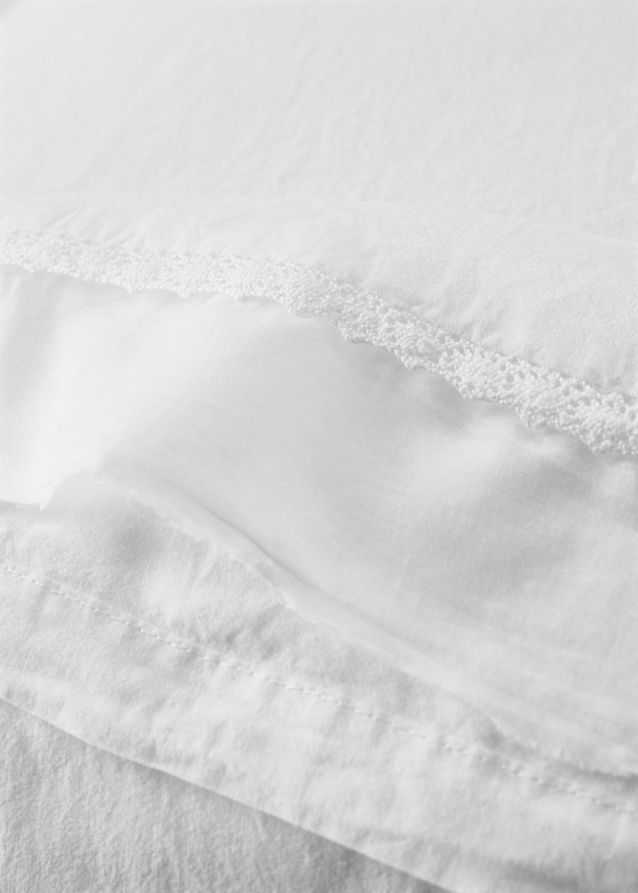 Washed cotton children’s pillowcase with lace ruffle 45x110 cm - Details of the article 2