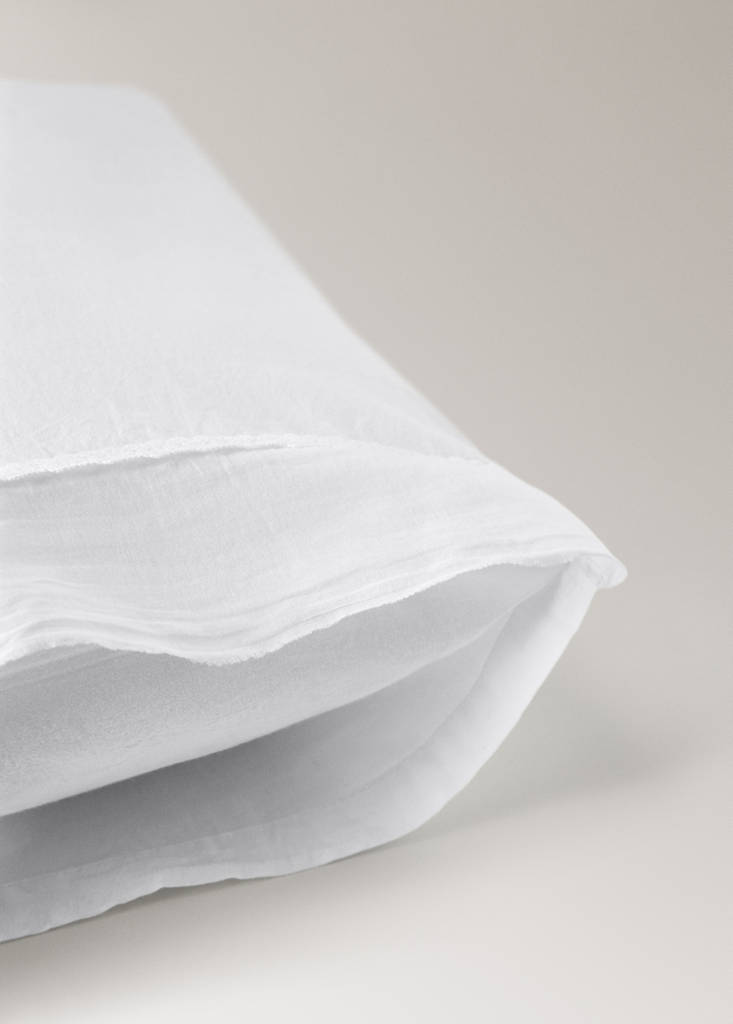 Washed cotton children’s pillowcase with lace ruffle 30x50 cm — White