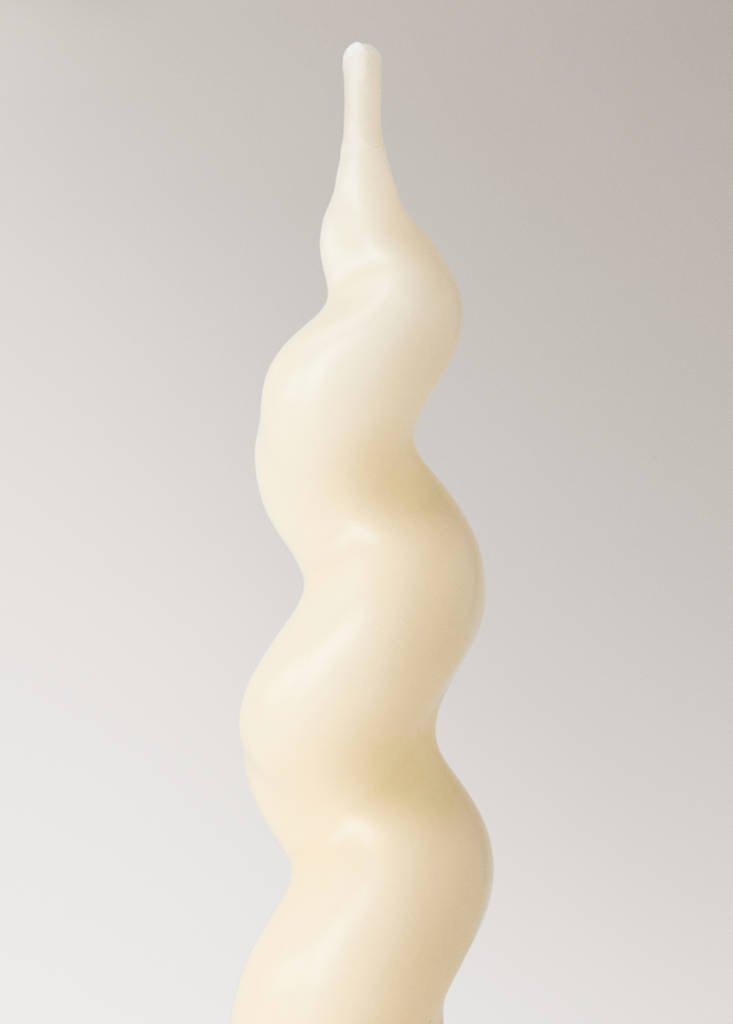 Medium decorative candles with spiral design — Off White