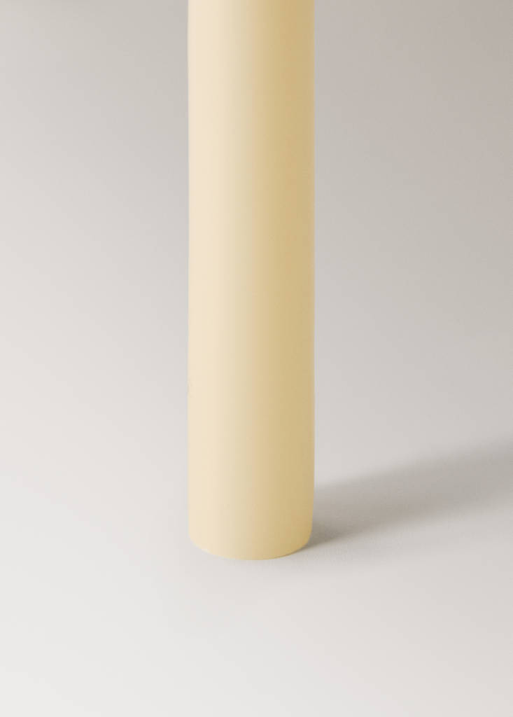 Long decorative candles — Ecru