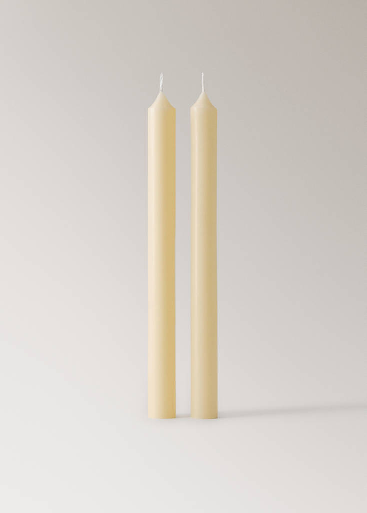 Long decorative candles — Ecru