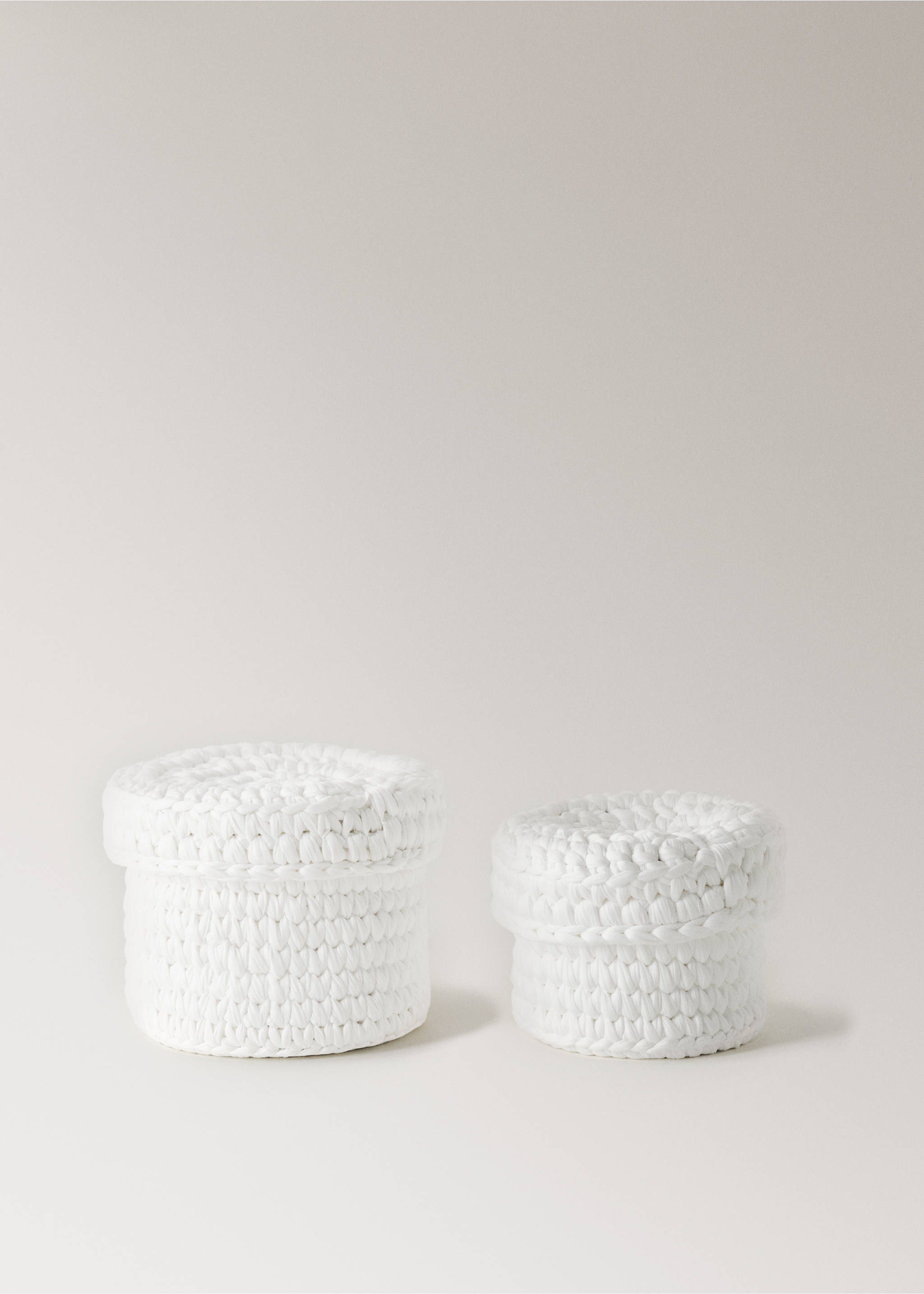 Medium round basket with lid - Details of the article 3, White. Ref: 37114805-00.