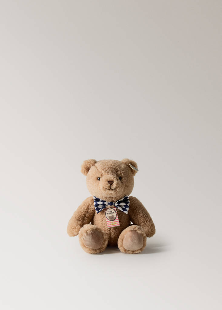 Norman teddy bear with bow tie — Ecru