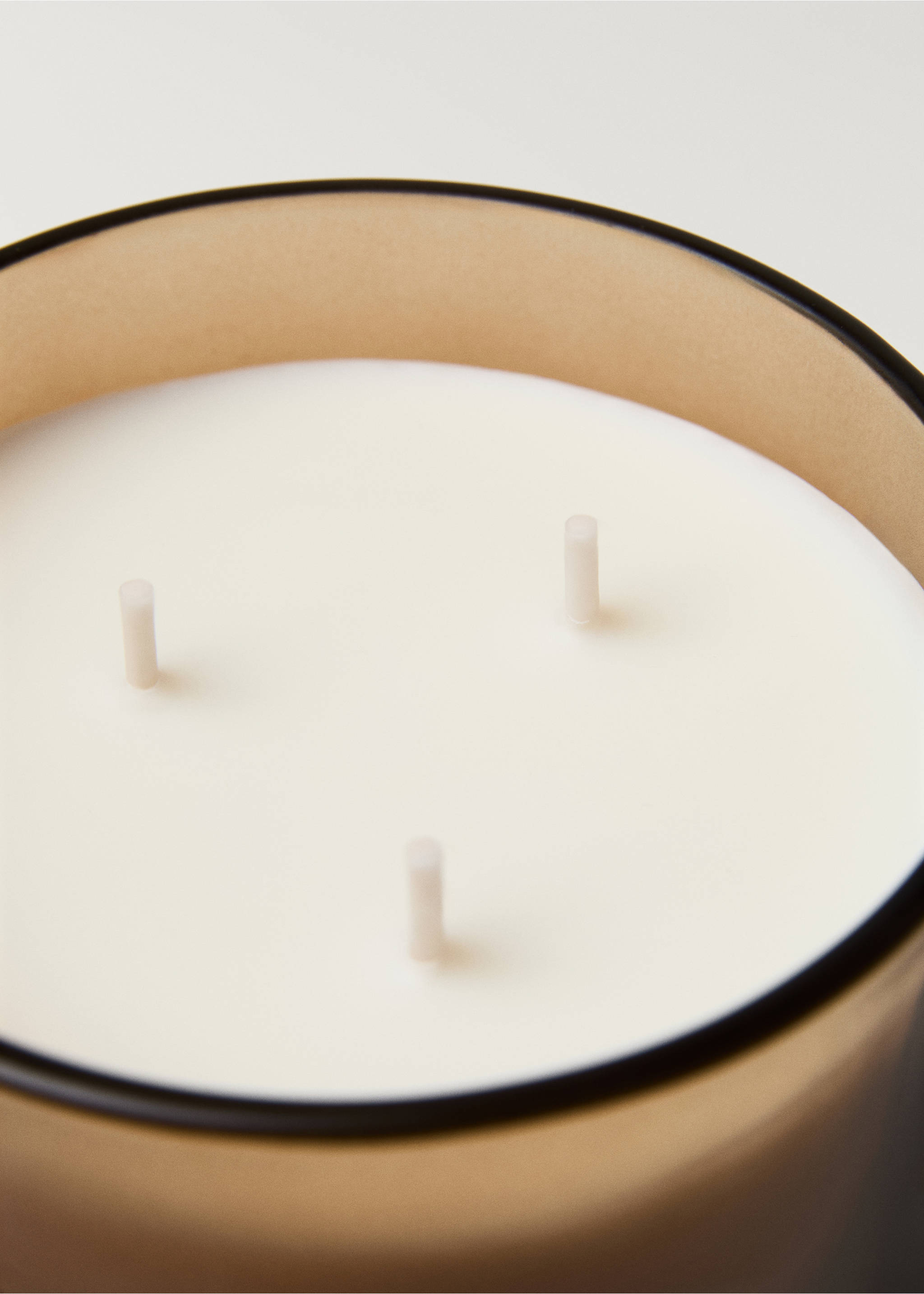 MANGO HAZE scented candle 500 g - Details of the article 1, Brown. Ref: 37123353-00.