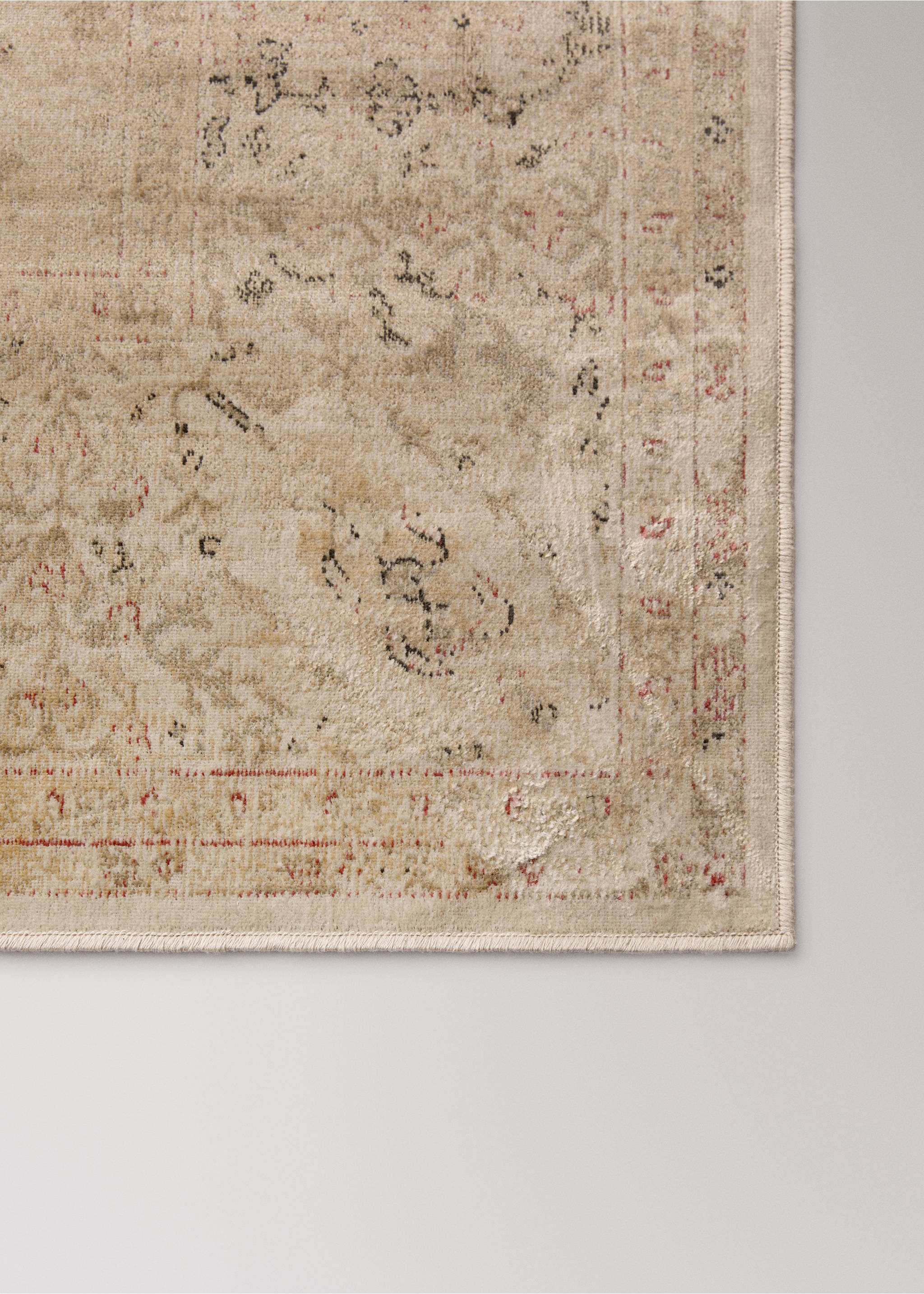 Large vintage-effect carpet - Details of the article 1, Ecru. Ref: 37127819-00.