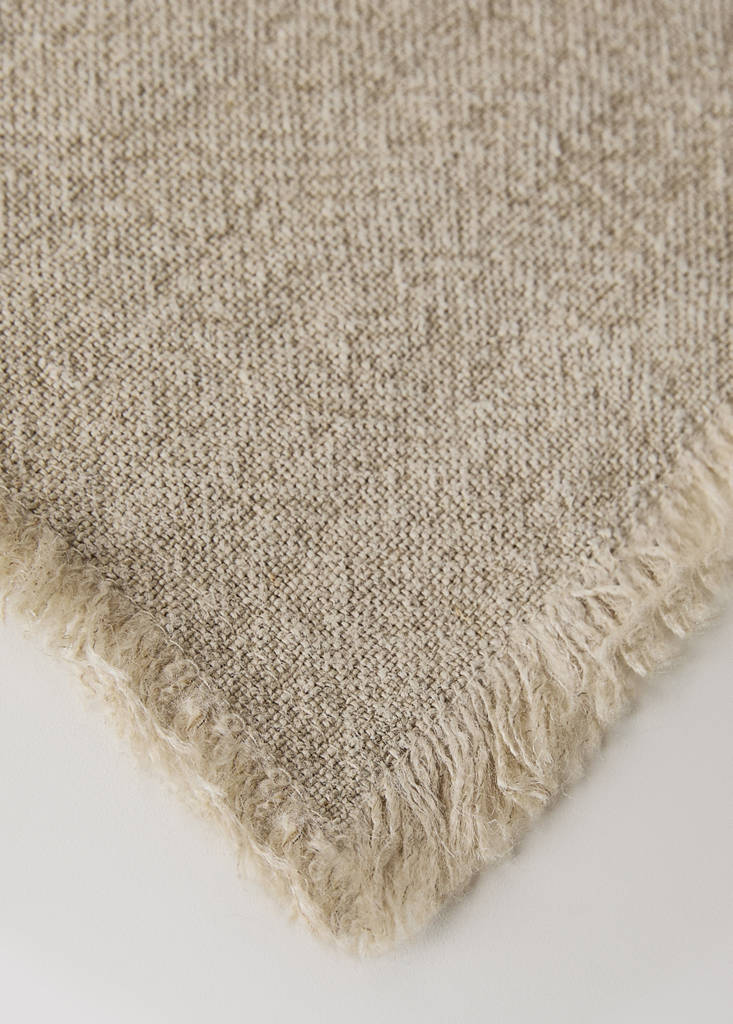 Linen placemat with tassels — Light/Pastel Brown