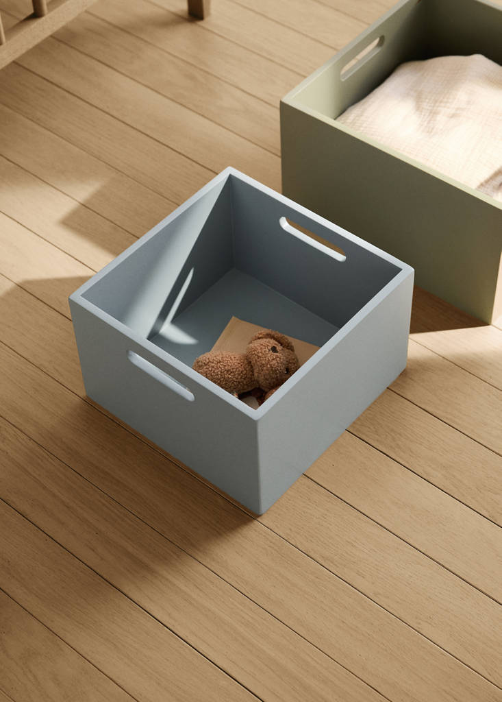 Large coloured children’s box — Blue