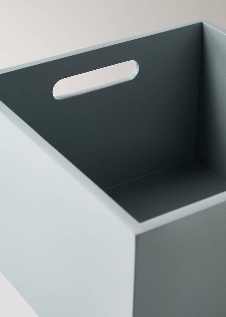 Large coloured children’s box — Blue