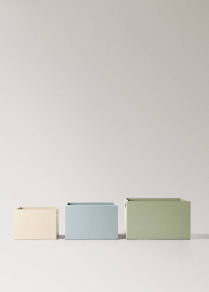 Large coloured children’s box — Blue