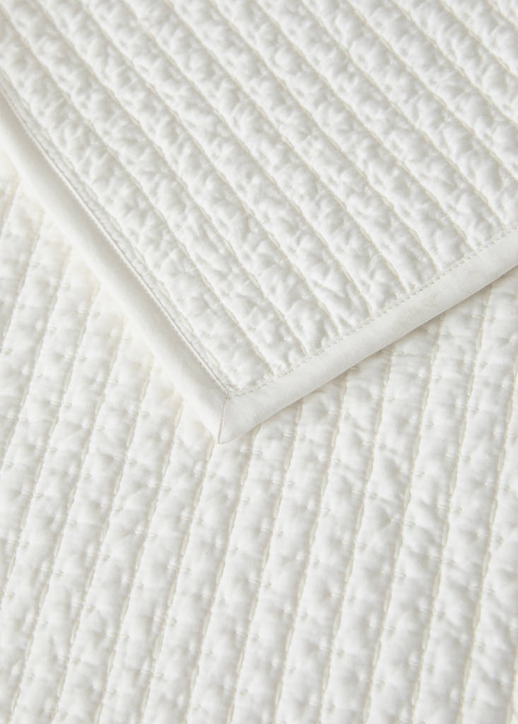 Satin-Steppdecke für 130/150 cm Bett — Ecru