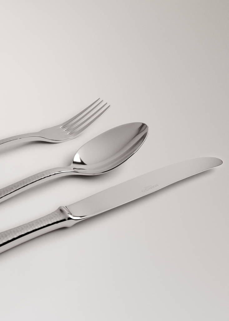 Three-piece hammered stainless steel cutlery set — Grey
