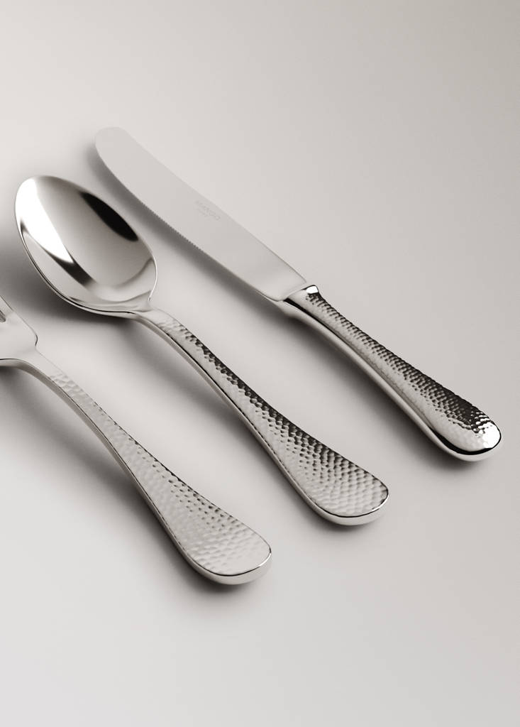 Three-piece hammered stainless steel cutlery set — Grey