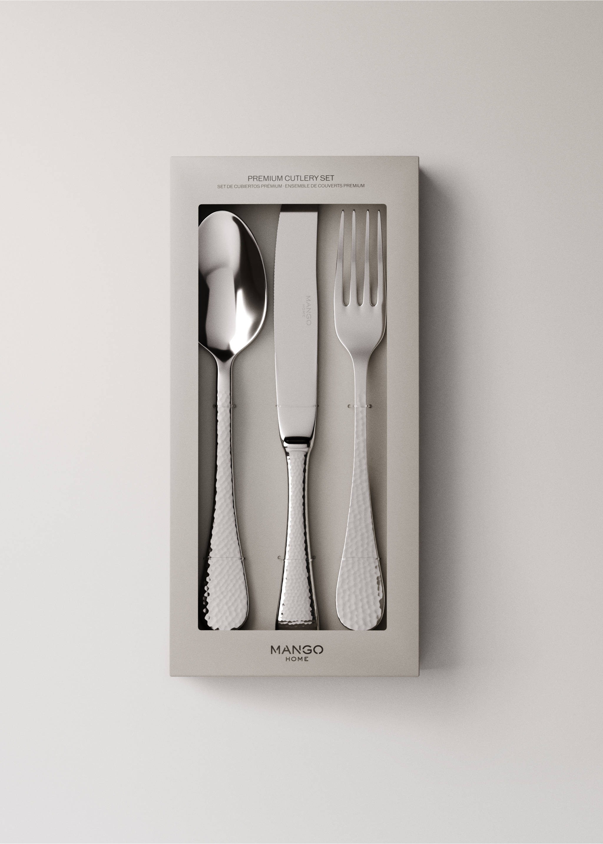 Three-piece hammered stainless steel cutlery set - Details of the article 3, Grey. Ref: 37152037-00.