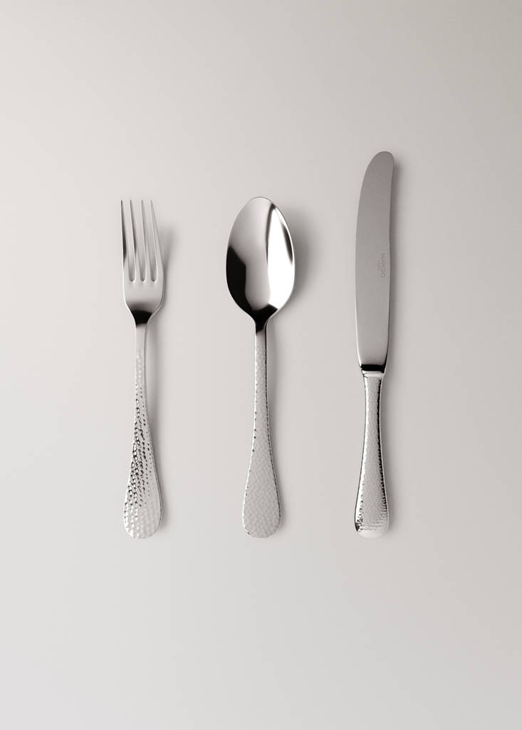 Three-piece hammered stainless steel cutlery set — Grey