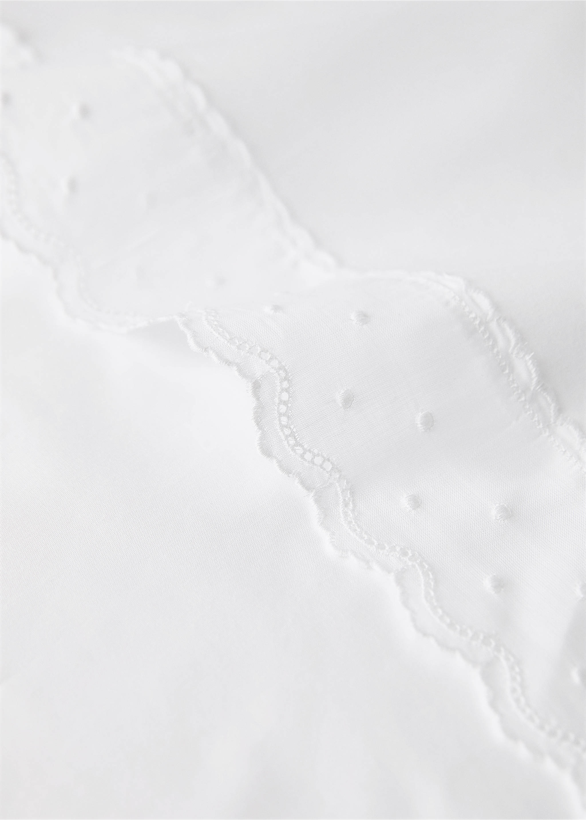Embroidered top sheet and pillow set with ruffle for cot - Details of the article 4, White. Ref: 37152564-00.