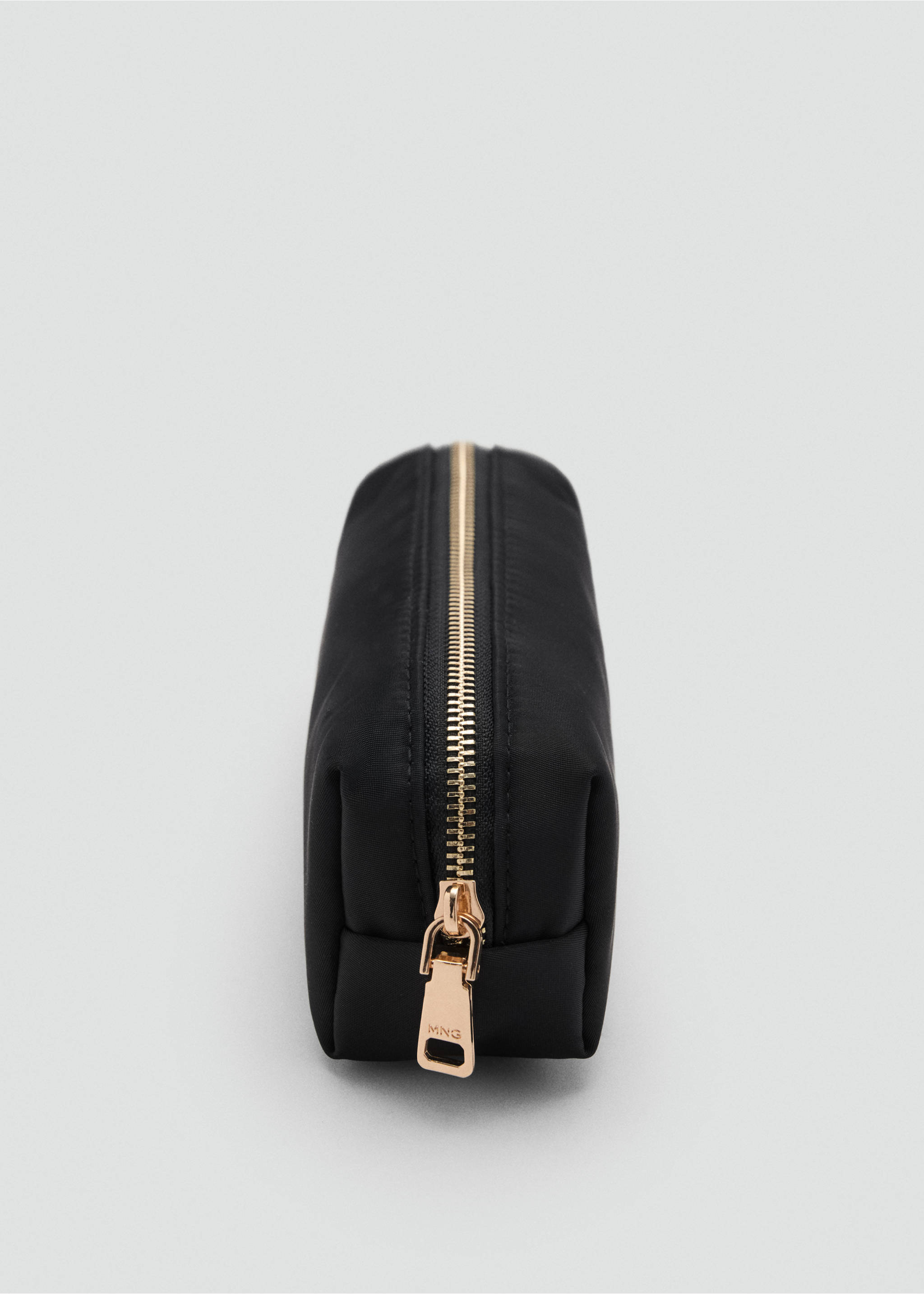Nylon case with zip - Details of the article 1, Black. Ref: 37153322-00.