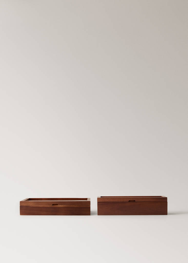 Wooden jewellery box for watches — Brown