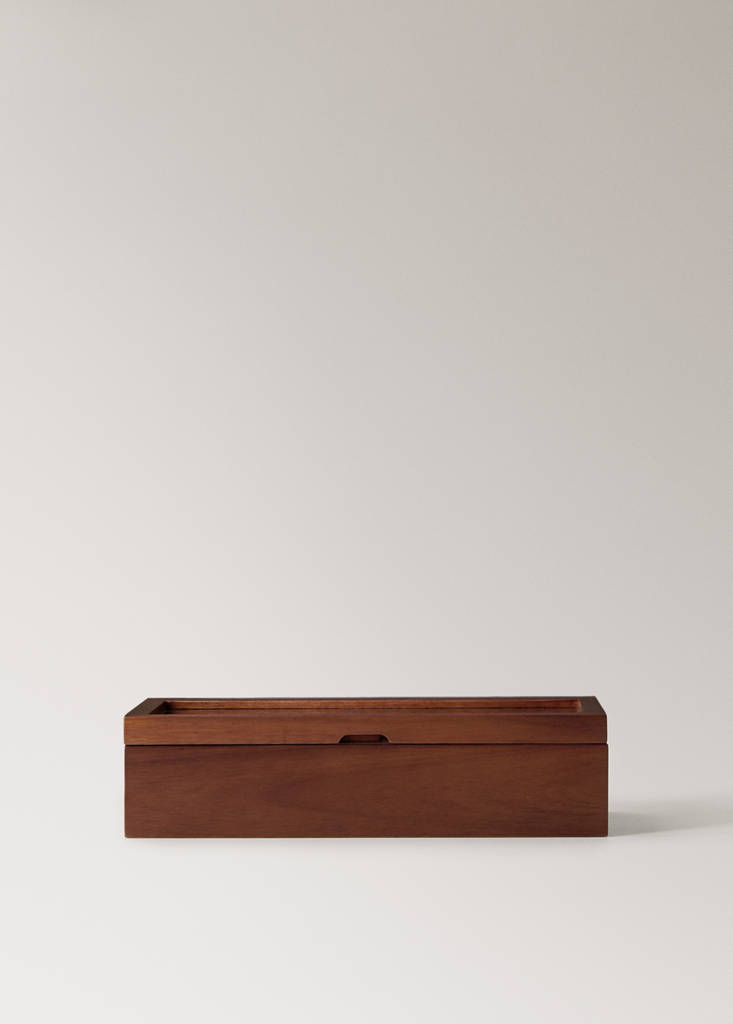 Wooden jewellery box for watches — Brown
