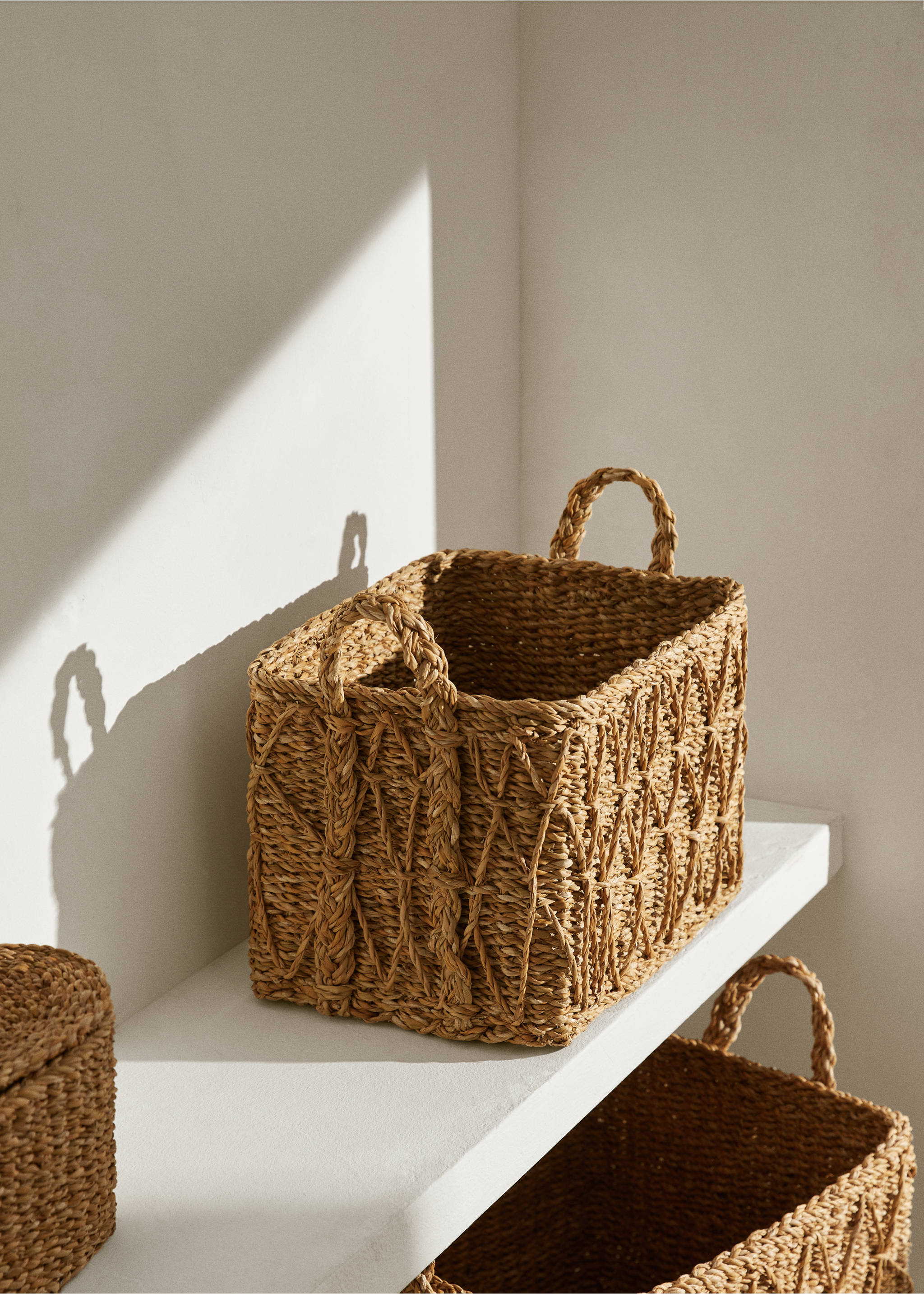 Medium square basket with handles - General plane, Brown. Ref: 37153327-00.