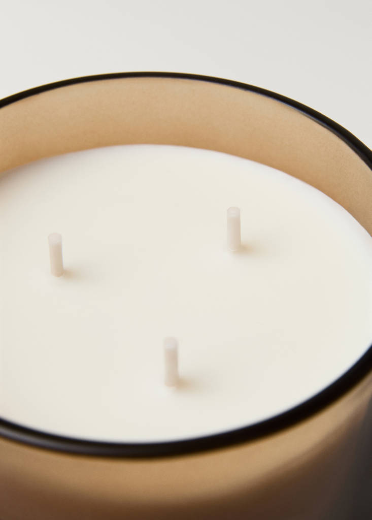 NOMAD SUEDE scented candle 500 g — Brown