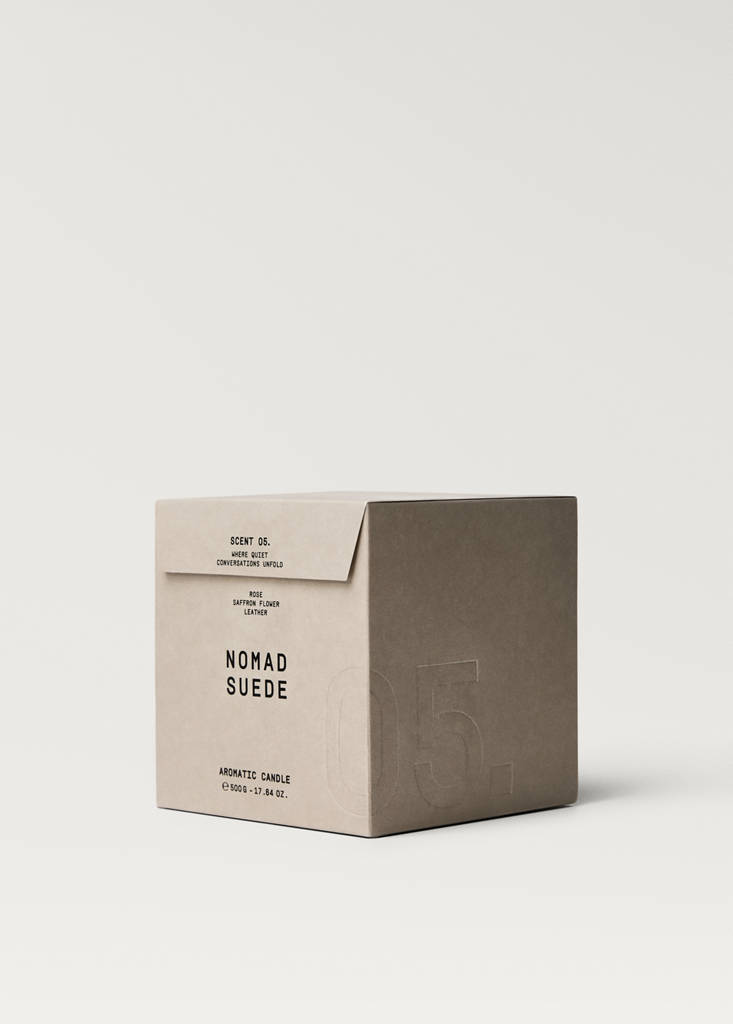 NOMAD SUEDE scented candle 500 g — Brown