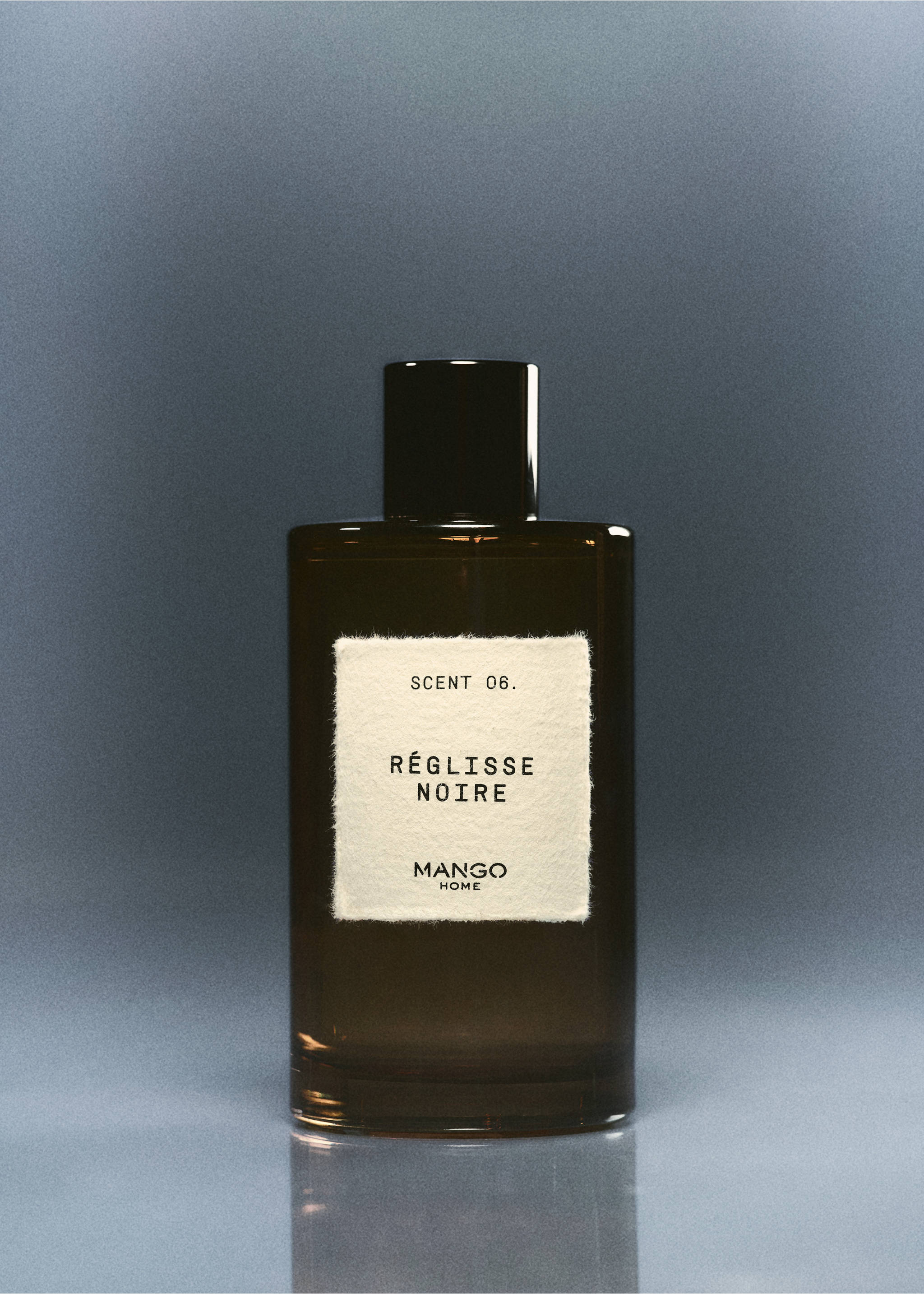 RÉGLISSE NOIRE home spray 200 ml - General plane, Brown. Ref: 37153353-00.