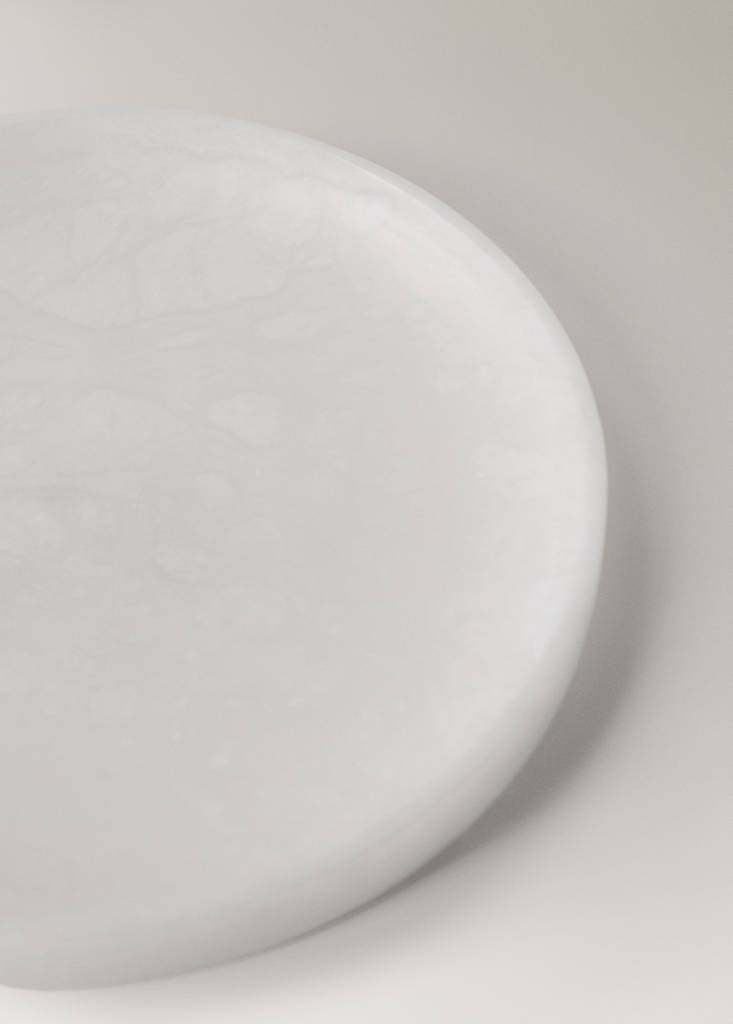 Medium alabaster valet tray — White