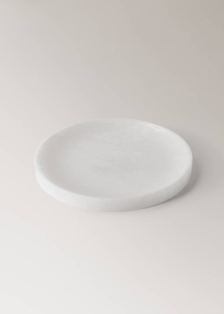 Medium alabaster valet tray — White
