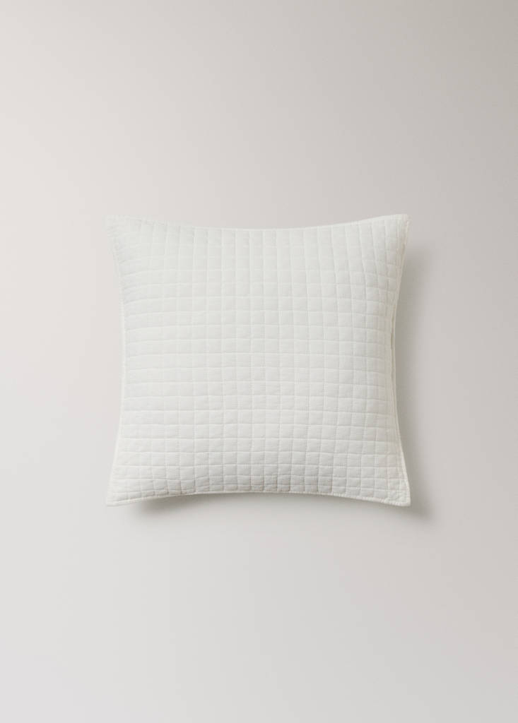 Garment-dyed cotton bed cushion cover 50x50 cm — Ecru