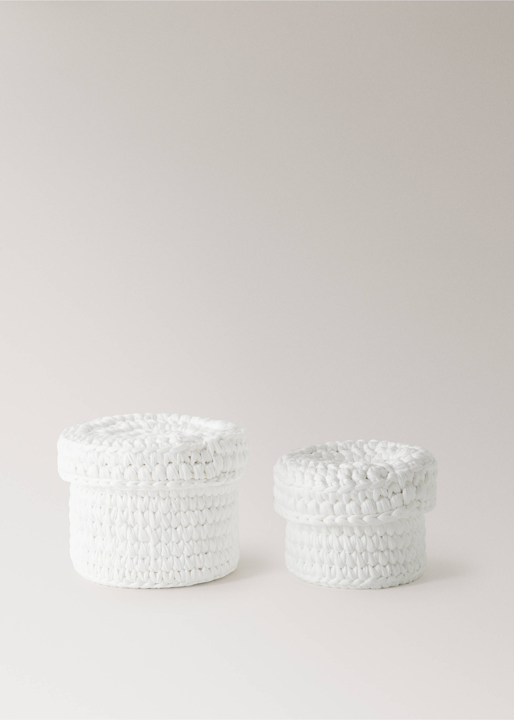 Small round basket with lid - Details of the article 3, White. Ref: 37154803-00.