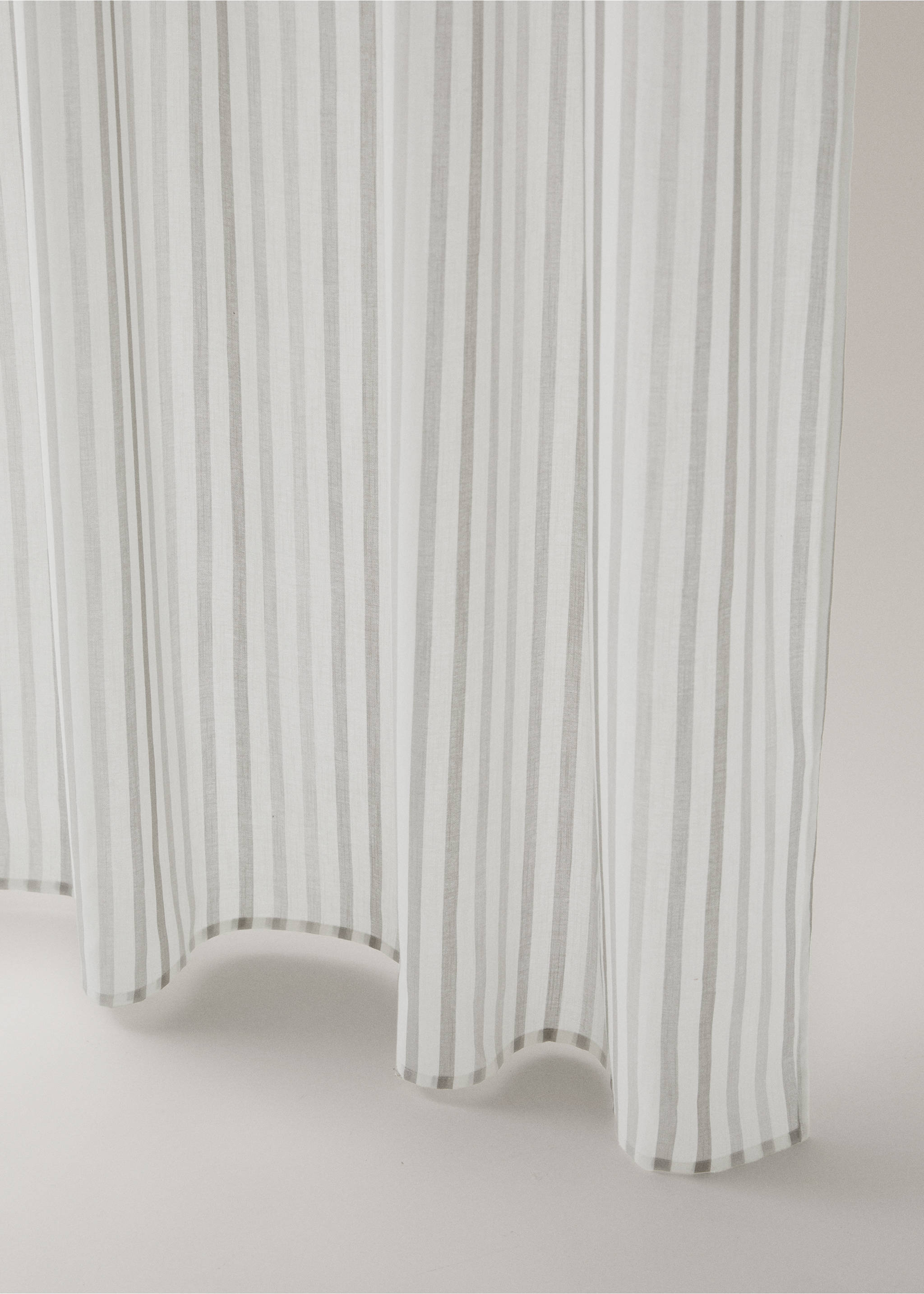 Multi-striped cotton curtain - Details of the article 1, Medium Brown. Ref: 37161567-00.