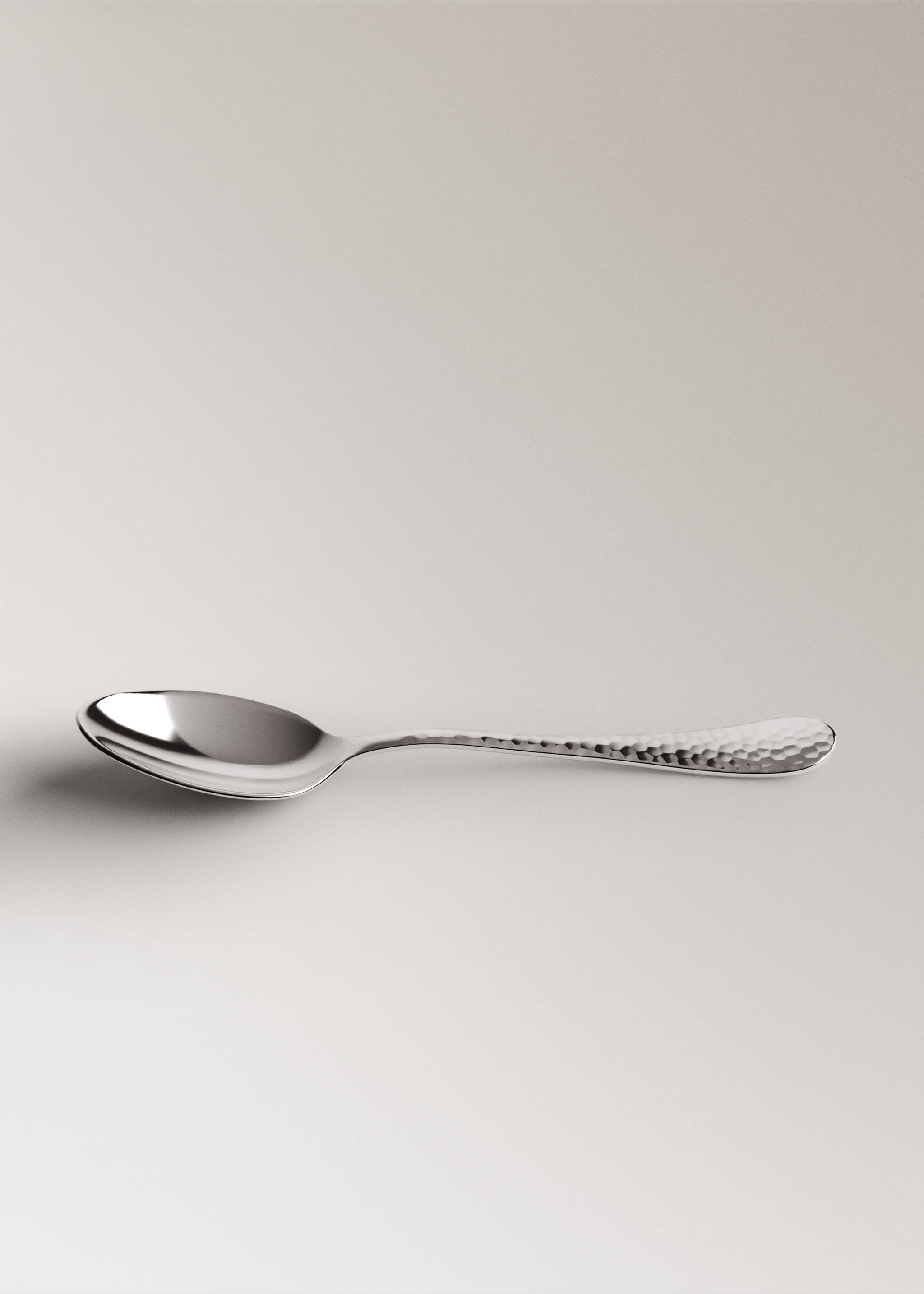 Set of 4 hammered stainless steel dessert spoons - Details of the article 1, Grey. Ref: 37162036-00.