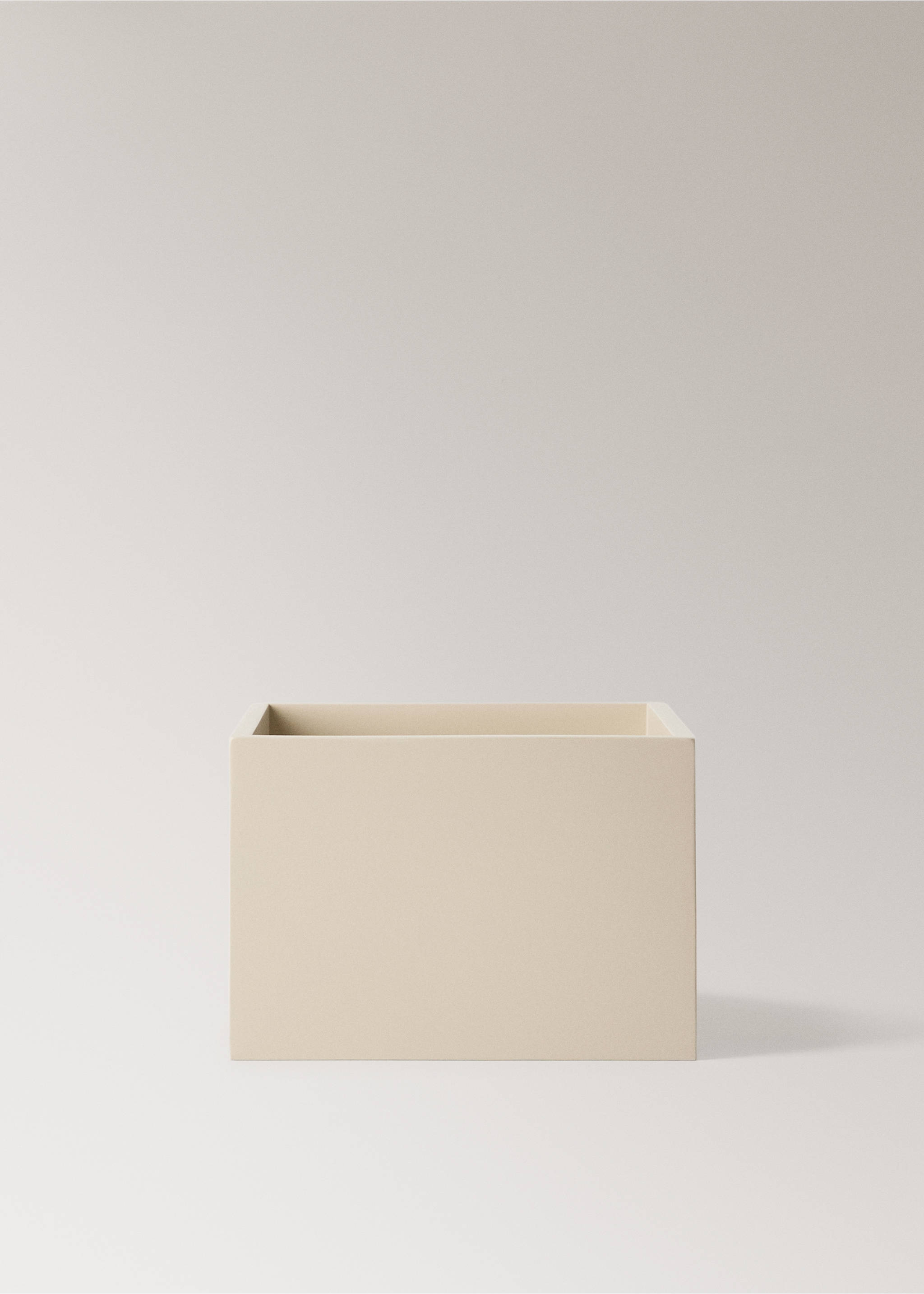 Small coloured children’s box - Article without model, Ecru. Ref: 37164802-00.