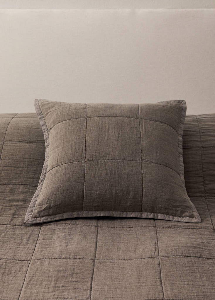 Washed linen large check cushion cover 50x50 cm — Medium Brown