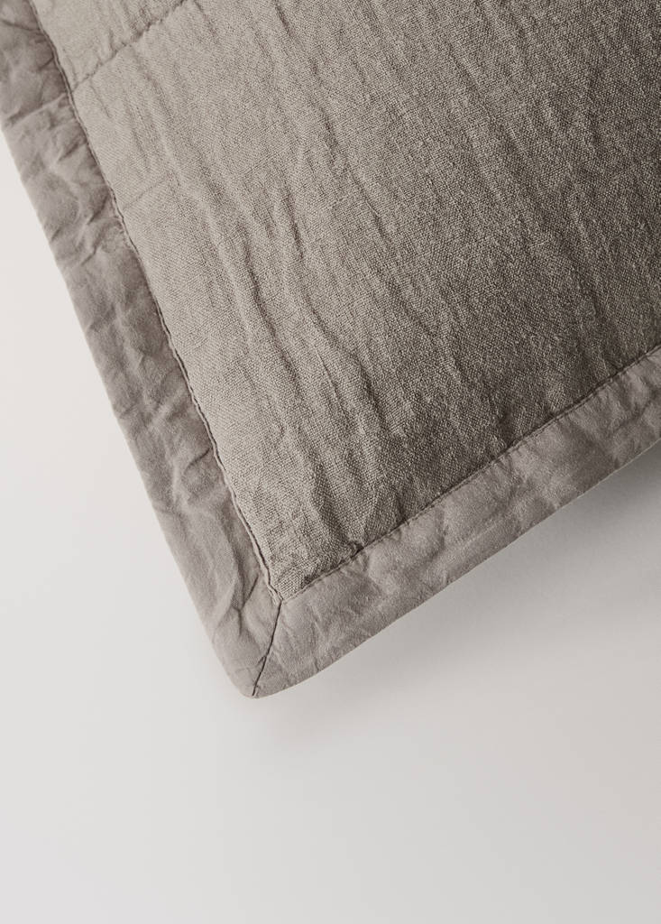 Washed linen large check cushion cover 50x50 cm — Medium Brown