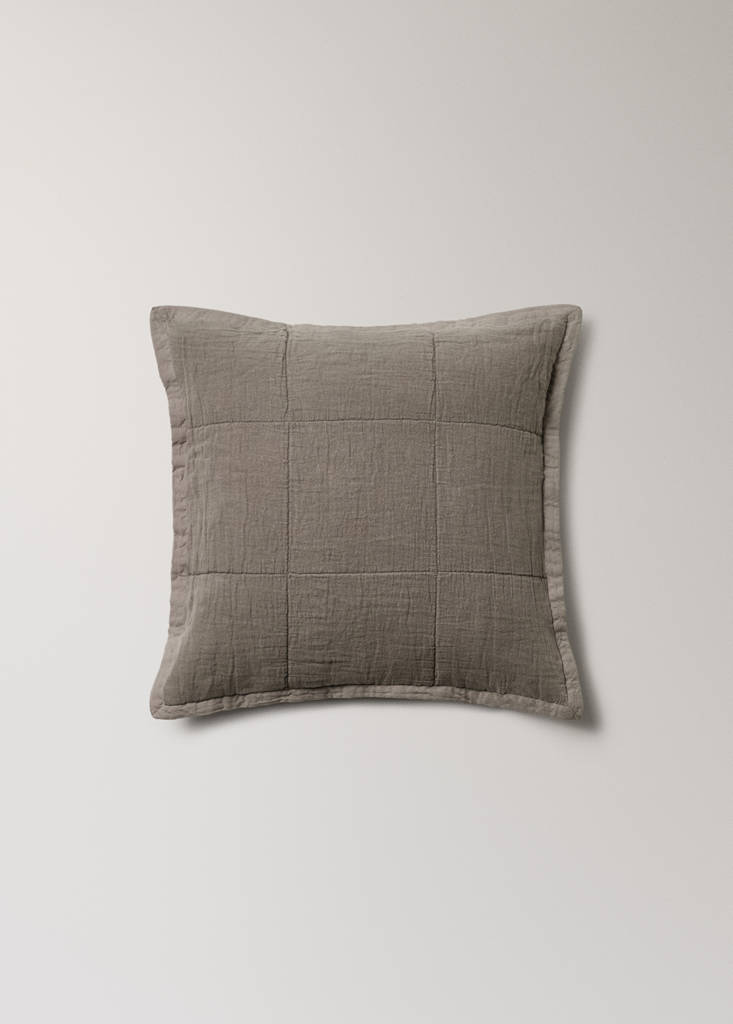 Washed linen large check cushion cover 50x50 cm — Medium Brown