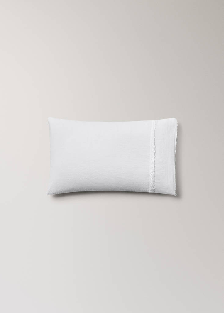 Set of washed cotton top sheet and pillowcase with lace ruffle for mini cot — White
