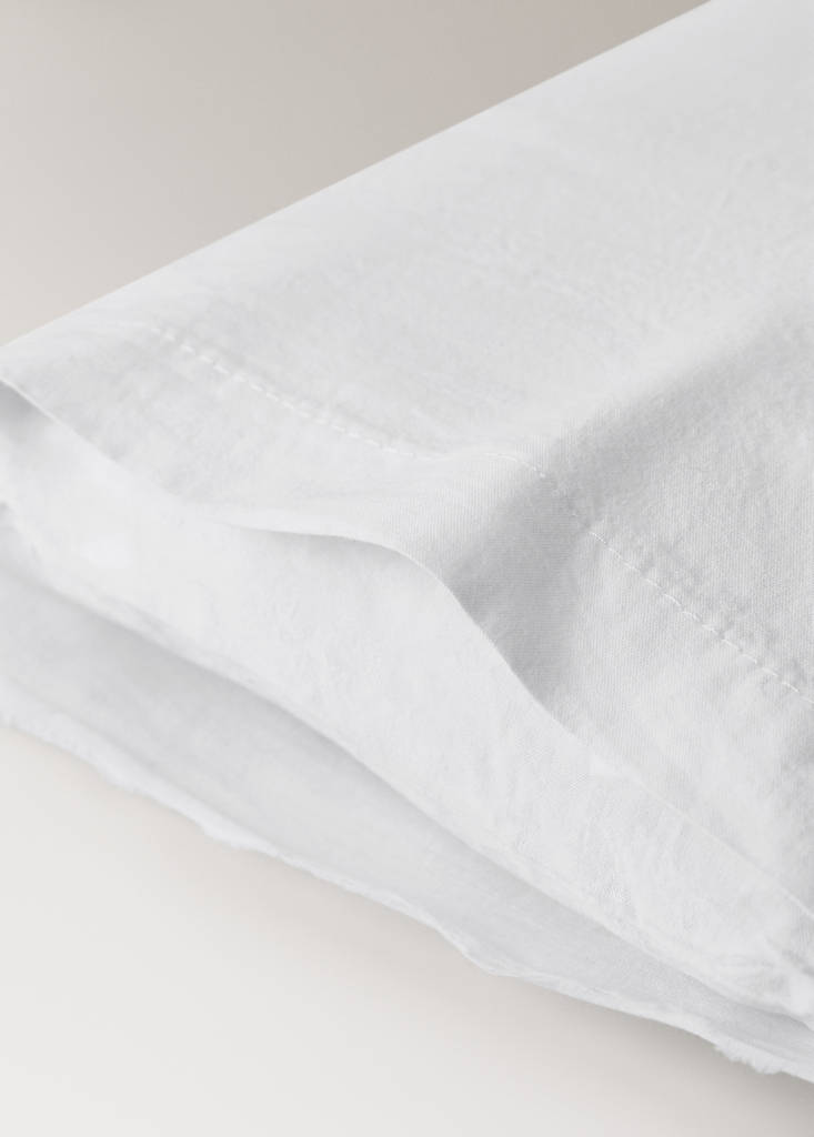 Set of washed cotton top sheet and pillowcase with lace ruffle for mini cot — White