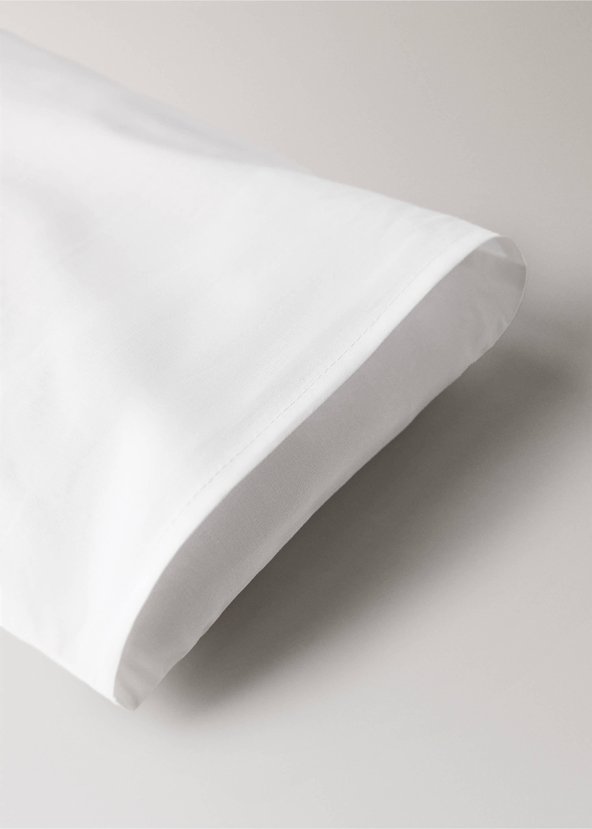 Embroidered frilly pillow and top sheet for mini-cot - Details of the article 2, White. Ref: 37172563-00.