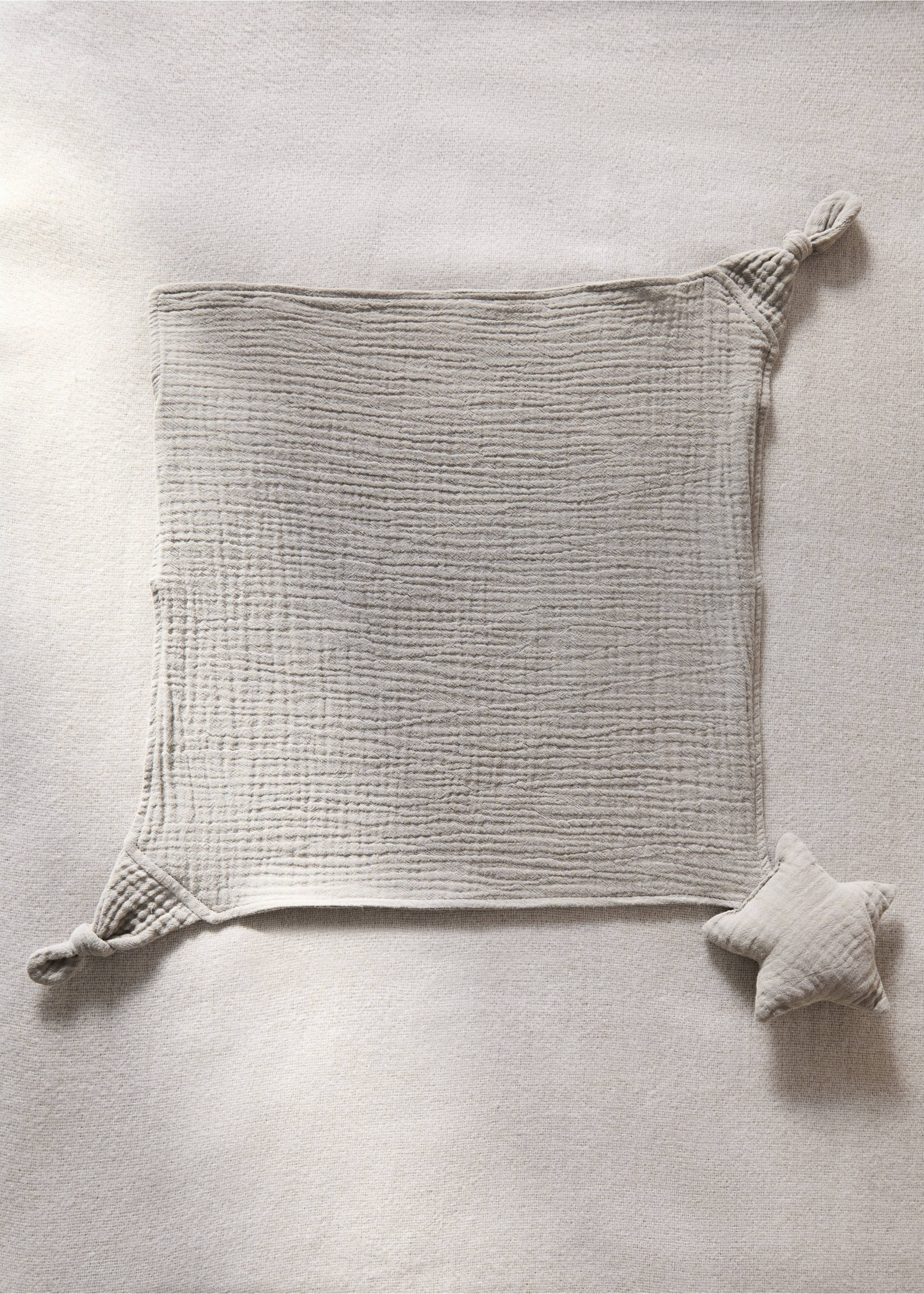 Baby comforter with star design - General plane, Medium Brown. Ref: 37181570-00.