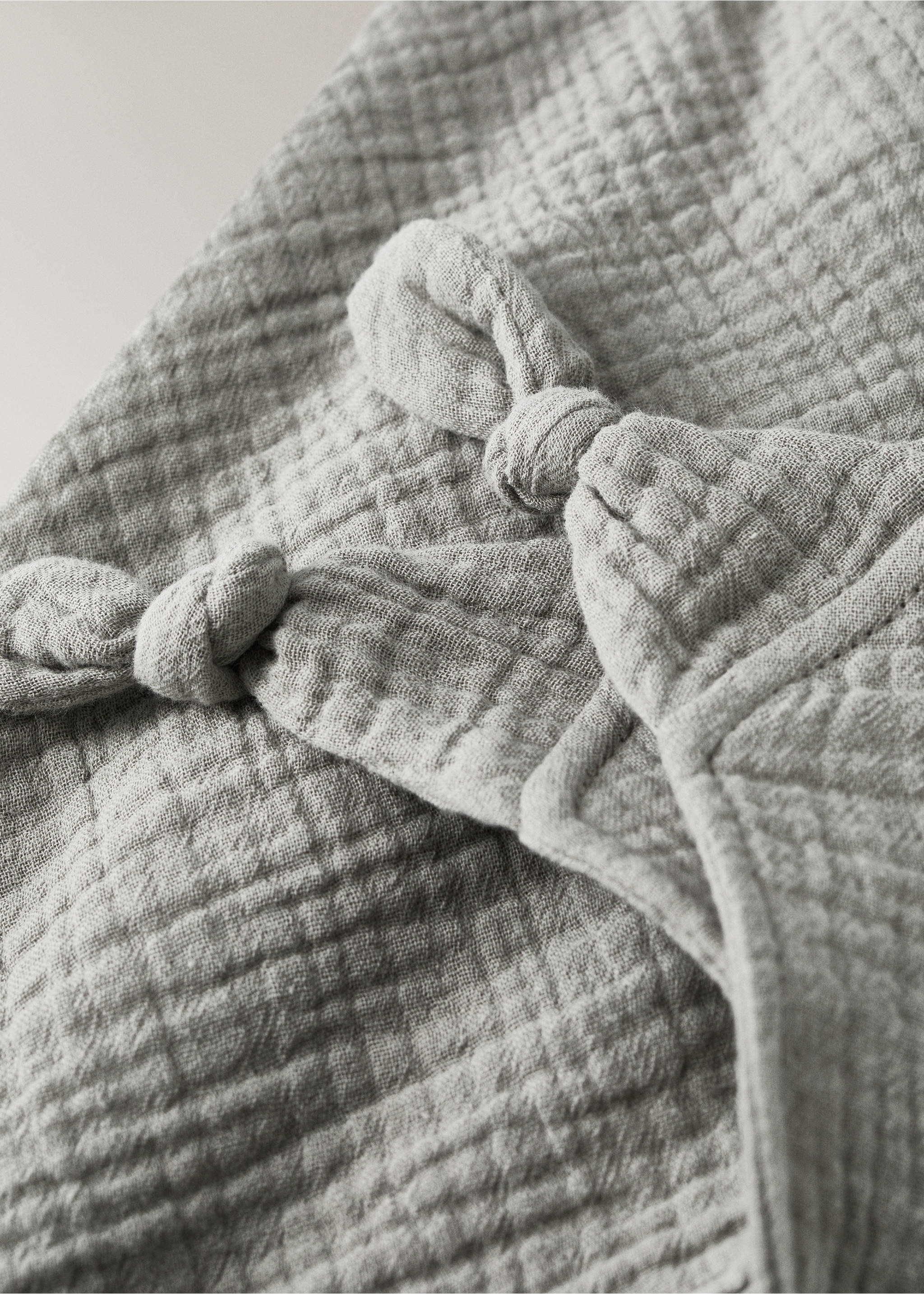 Baby comforter with star design - Details of the article 2, Medium Brown. Ref: 37181570-00.